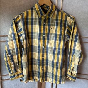 5/$25Tommy Hilfiger, Long sleeve, button front, dress shirt, boy‘s size M (8-10)